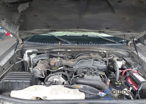 2006 Mercury Mountaineer Convenience from USA, damaged, VIN 4M2EU46E66UJ01432